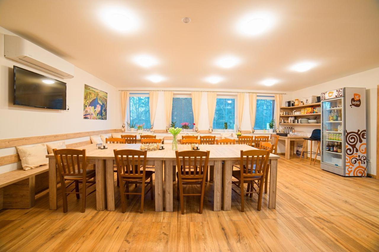 Penzion A Restaurace Zlatovlaska U Zamku Cervena Lhota Jizna エクステリア 写真