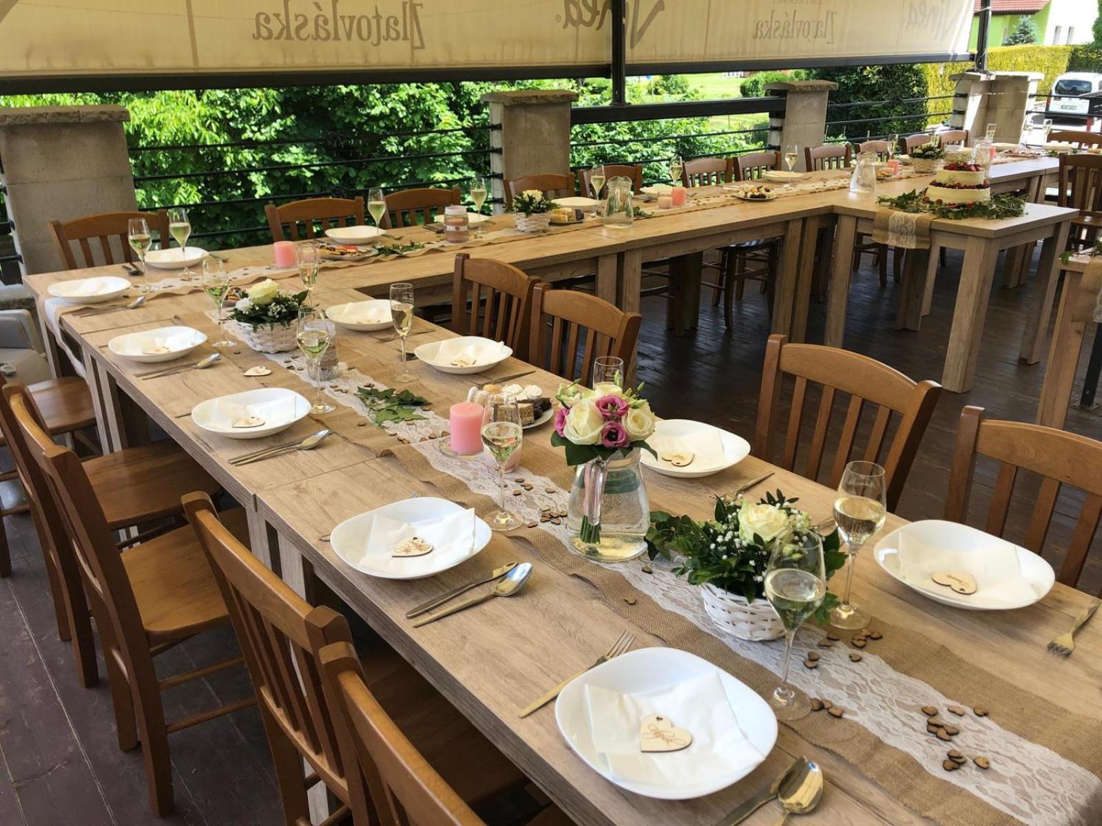 Penzion A Restaurace Zlatovlaska U Zamku Cervena Lhota Jizna エクステリア 写真